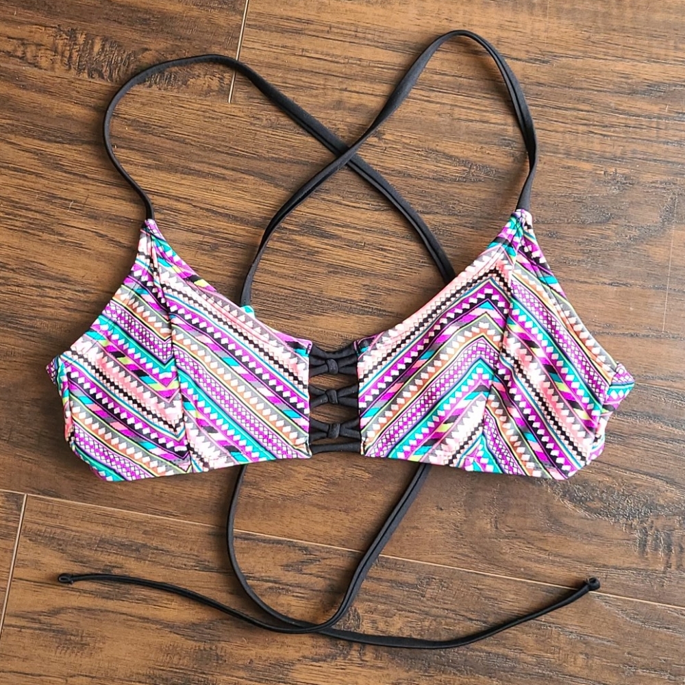 Xhilaration swimsuit top